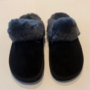 Cozy Black and Gray Women's Slippers